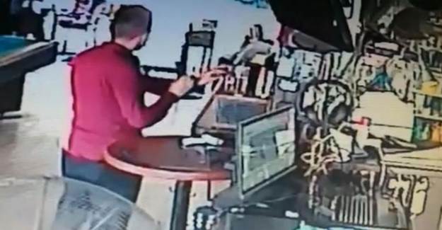 Kafenin Bahşiş Kutusundan 700 Lira Çaldı