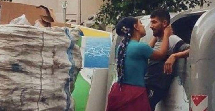 Kağıt Toplayan Aşıkların Fotoğrafı Gündem Oldu!