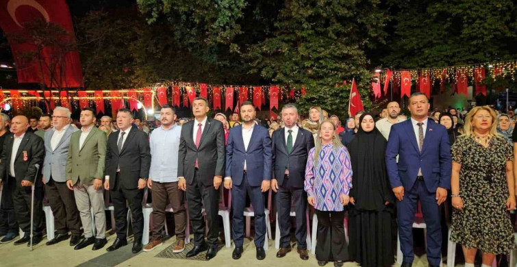 Kâğıthane Meydanı’nda 15 Temmuz Demokrasi ve Millî Birlik Günü nöbeti