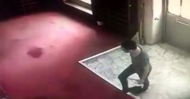 Kağıthane'de Camiyi Kundaklayan Şahıs Yakalandı