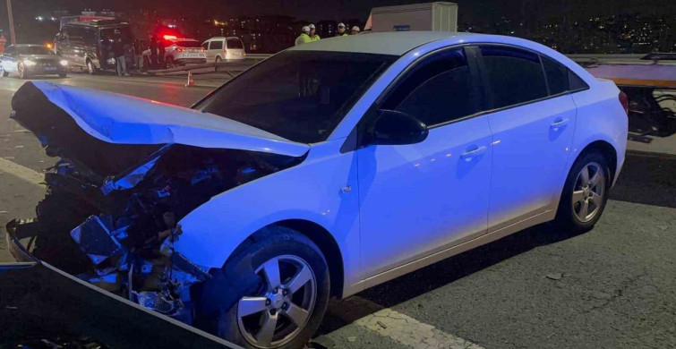 Kağıthane'de Zincirleme Kaza: Bariyer Minibüse Çarptı