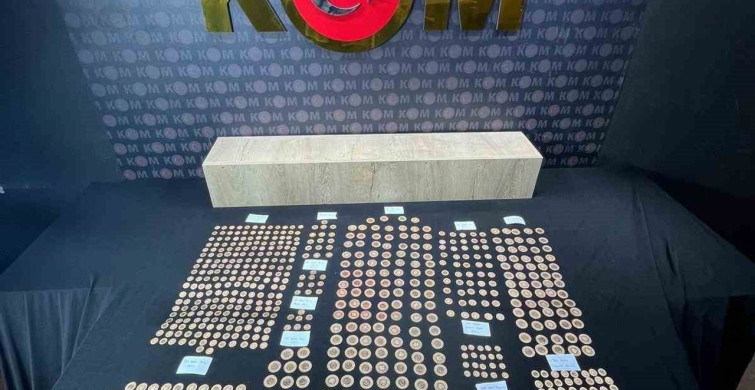 Kahramanmaraş'ta 977 Parça Sahte Altın Ele Geçirildi