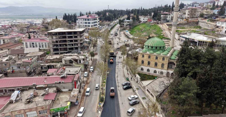 Kahramanmaraş'ta Asfalt Yenileme Çalışmaları Devam Ediyor