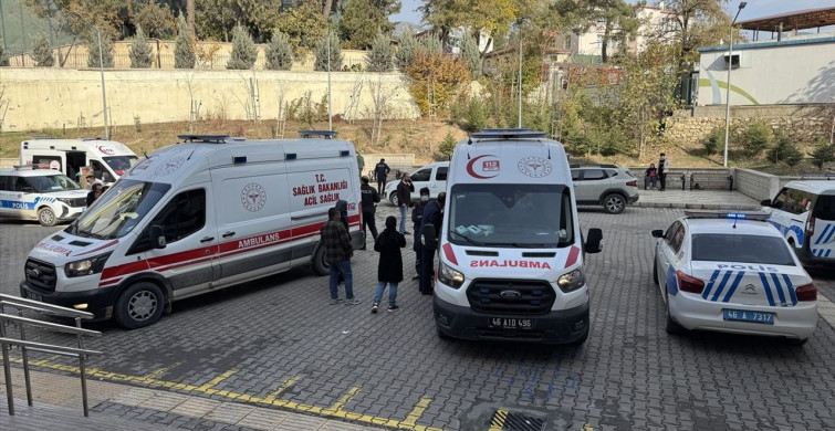 Kahramanmaraş'ta Belirsiz Koku Nedeniyle 17 Öğrenci Hastaneye Kaldırıldı