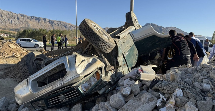 Kahramanmaraş'ta Devrilen Cip Kazasında 3 Yaralı