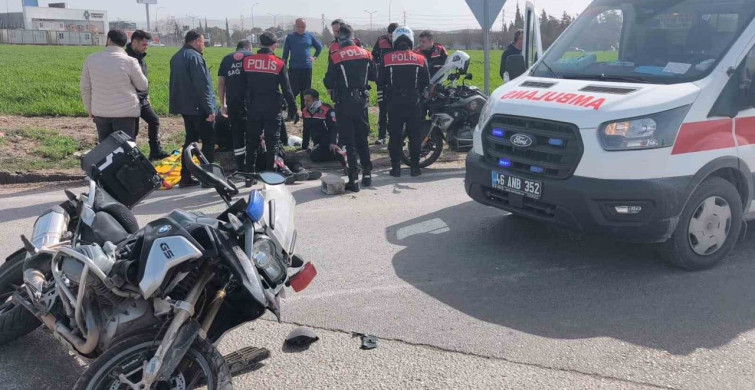 Kahramanmaraş'ta Ehliyetsiz Sürücü Polislere Çarptı, 2 Polis Yaralandı