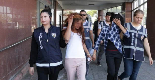 Kahramanmaraş’ta Eve Girip Hırsızlık Yapan 3 Kadın Yakalandı