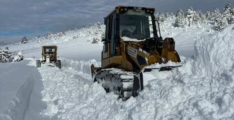 Kahramanmaraş'ta Kar Sebebiyle 87 Mahalle Yolu Kapalı