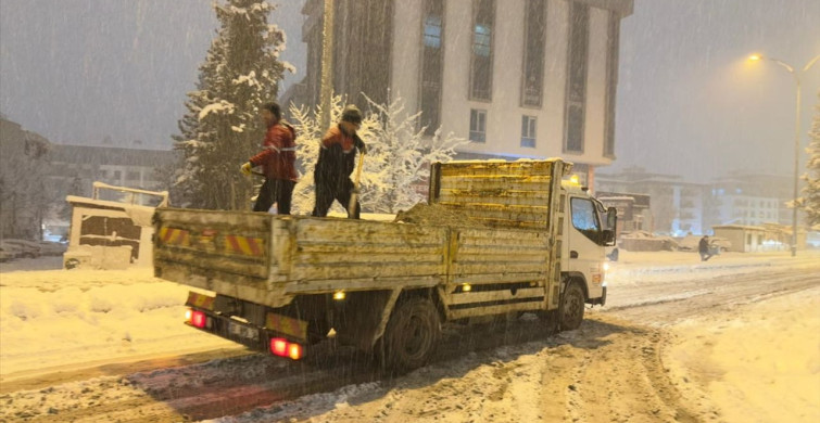 Kahramanmaraş'ta Kar Yağışı Etkili Olmaya Devam Ediyor