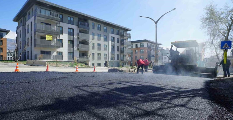 Kahramanmaraş’ta Kuddusi Baba Bulvarı Asfalt Çalışmaları Başladı