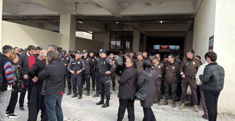 Kahramanmaraş'taki Okul Saldırısında Hayatını Kaybedenler İçin Acı Bekleyiş Devam Ediyor