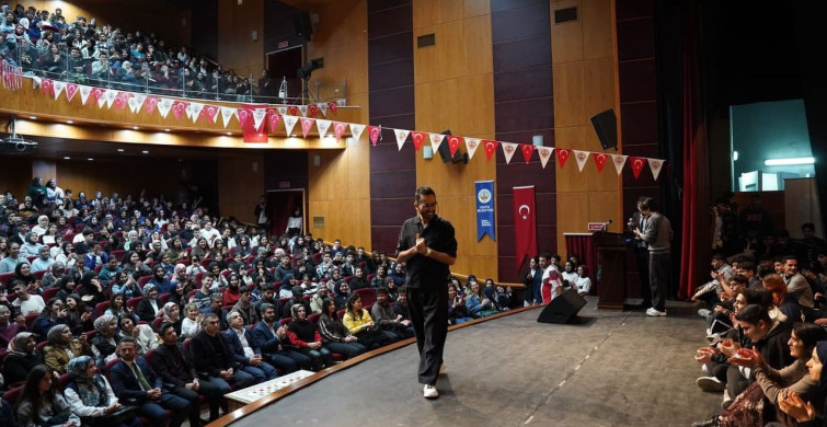 Kahta Belediyesi'nden YKS Seminarı ile Eğitime Destek