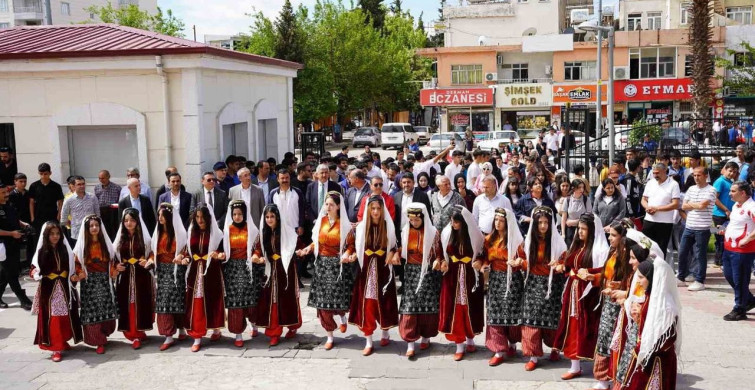 Kahta'da Gençlik Haftası Yürüyüşü Coşkuyla Kutlandı
