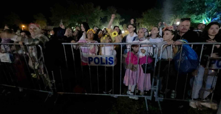 Kakava Şenlikleri'nde Tarık Mengüç'ün Coşkulu Performansı