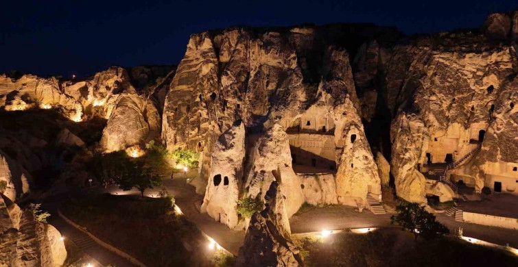 Kapadokya'da gece müzeciliği uygulamasıyla tarih aydınlanıyor