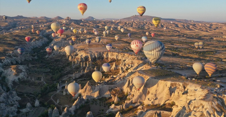 Kapadokya'da Sıcak Hava Balonları Yeniden Gökyüzünde