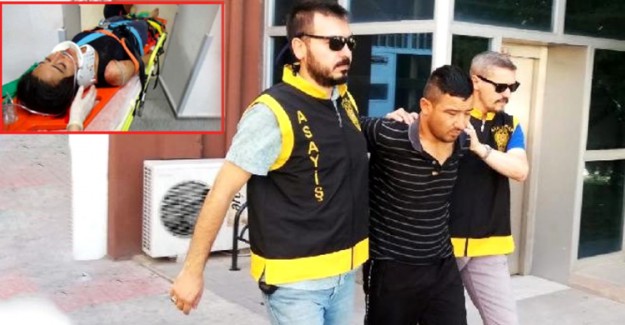 Kapıyı Geç Açtığı İçin Eşini Boğazından Bıçaklamış