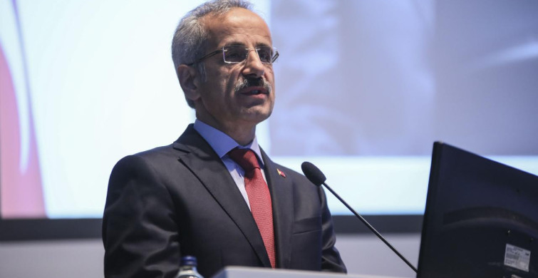 Kar Alarmı: 13 Bin Personel, 12 Bin 866 Makineyle Yollar Açık Tutuluyor