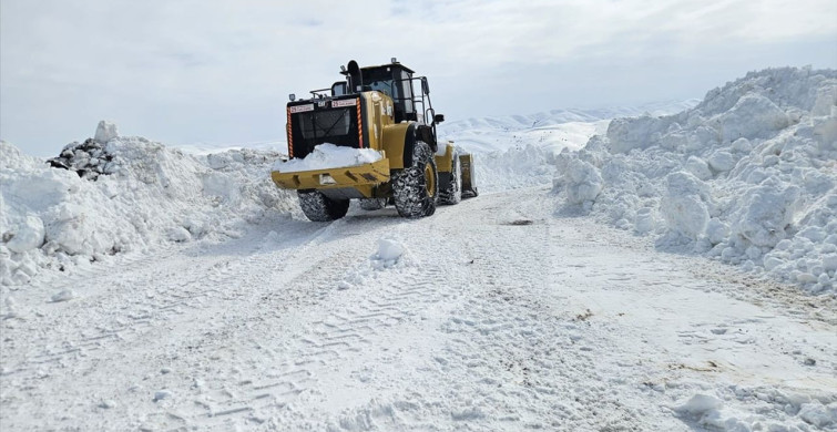 Kar nedeniyle Erzurum, Tunceli ve Kars'ta 198 yerleşim yeri yolu kapandı