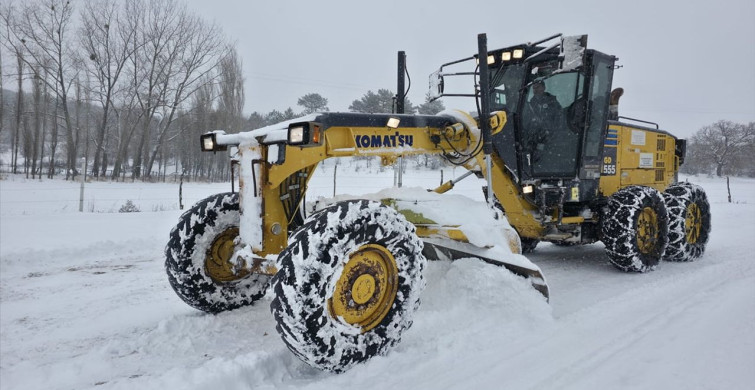 Kar Sebebiyle 574 Köy Yolu Ulaşıma Kapandı