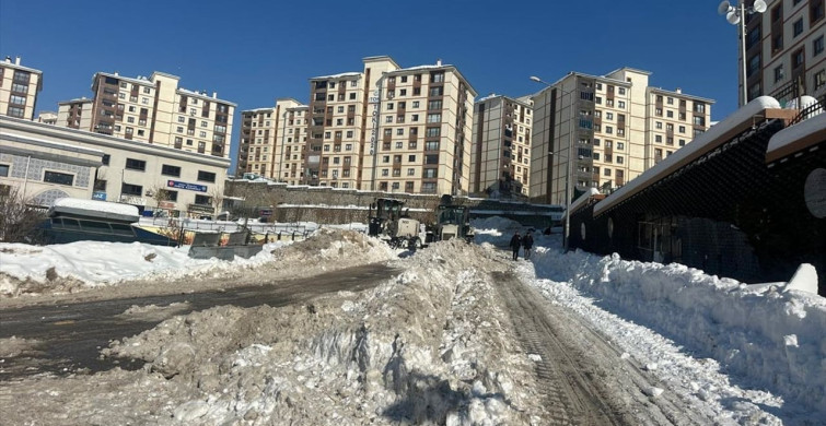 Kar ve Tipi Nedeniyle 102 Yerleşim Yeri Ulaşıma Kapandı