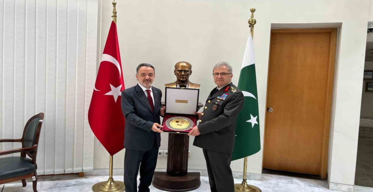 Kara kuvvetleri komutanı orgeneral Tokel, Pakistan’da resmi temaslarda bulundu