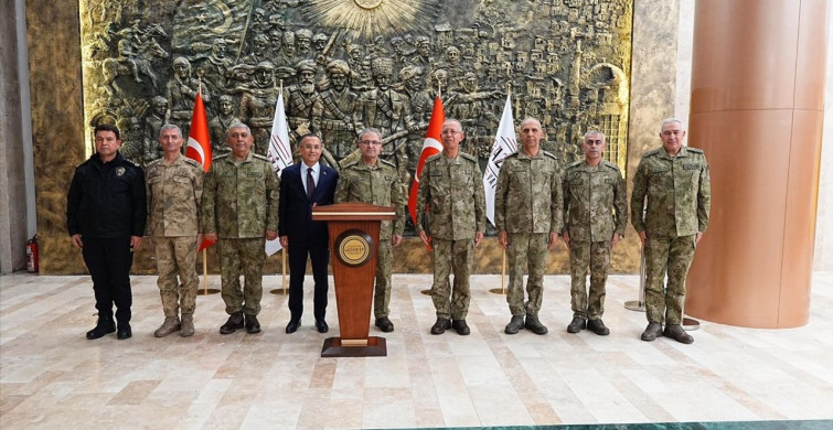 Kara Kuvvetleri Komutanı Tokel, Vali Çeber'i Ziyaret Etti