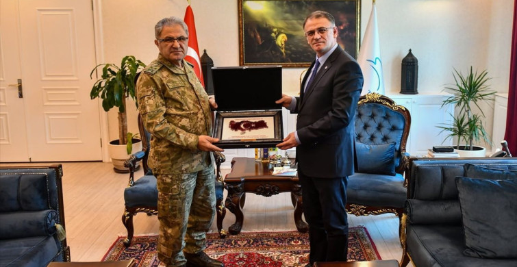 Kara Kuvvetleri Komutanı Tokel, Van Valisi Balcı'yı Ziyaret Etti