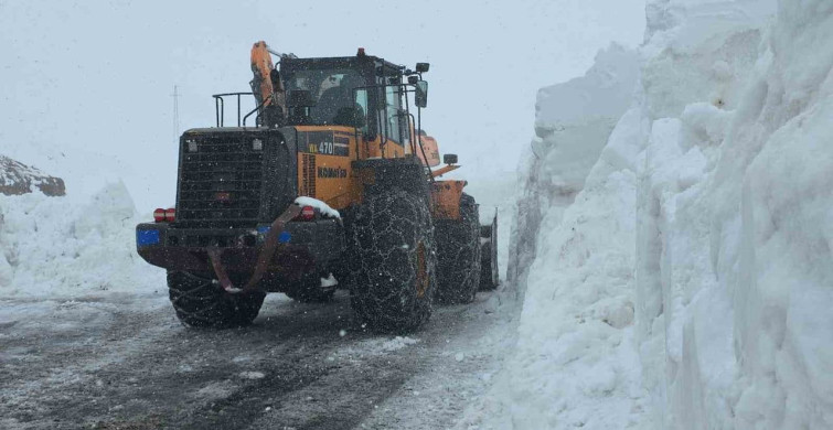Karabet Geçidi'nde Kış Çalışmaları Devam Ediyor