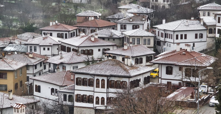 Karabük, Bolu ve Düzce'de Yoğun Kar Yağışı