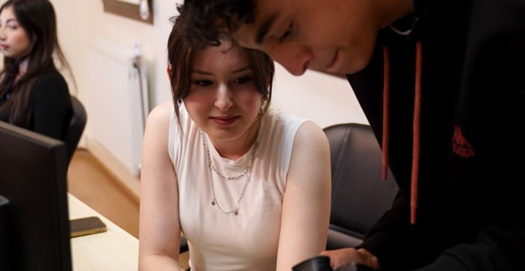 Karabük Üniversitesi Öğrencilerinden 29 Ekim Klipi