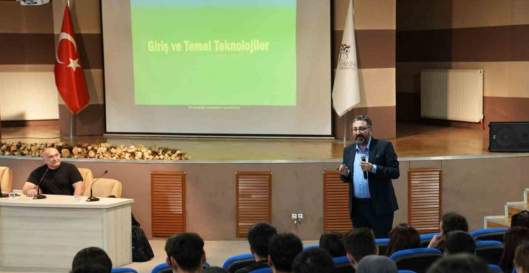 Karabük Üniversitesi'nde Endüstri 5.0 ve yapay zekâ konuşuldu