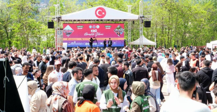 Karabük Üniversitesinde Gençlik Şöleni Coşkusu