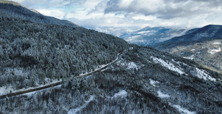 Karabük ve Bolu Yüksek Kesimleri Kar Yağışıyla Beyaza Büründü