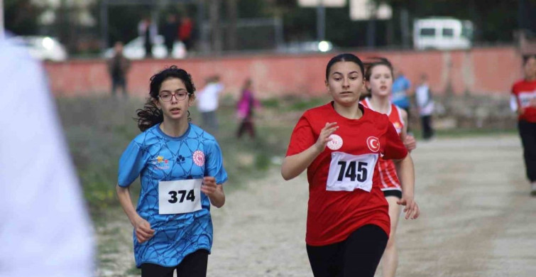 Karabük'te ANALİG Atletizm Kros 1. Etap Yarışmaları Gerçekleşti