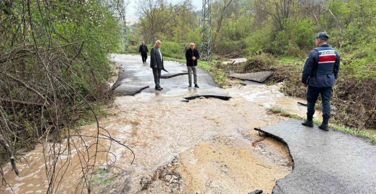 Karabük'te Çöken Köy Yolu Yeniden Ulaşıma Açıldı