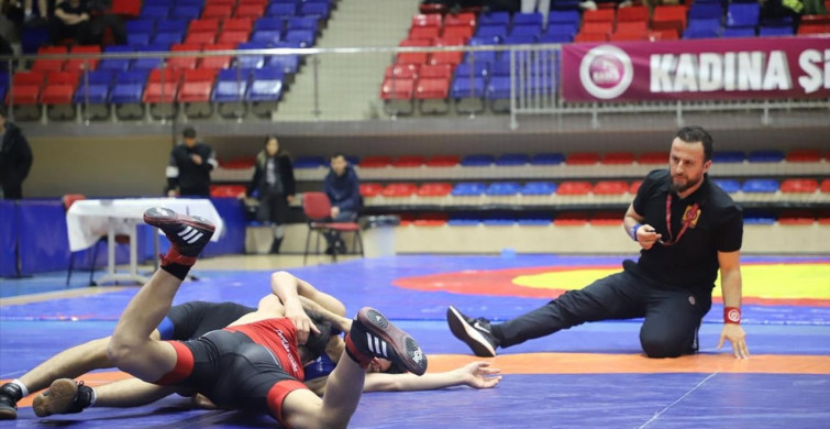 Karabük'te Güreş Grup Müsabakaları Tamamlandı