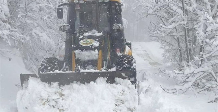 Karabük'te Kar Yağışı Sonrası Köy Yollarının Durumu