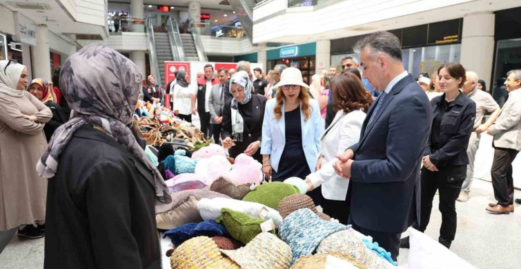 Karabük'te kursiyerlerin el emeği ürünleri sergilendi