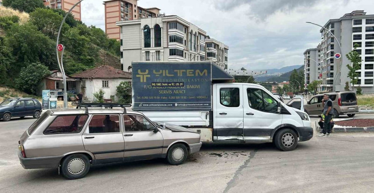 Karabük'te otomobil kamyonetle çarpıştı: 1 yaralı