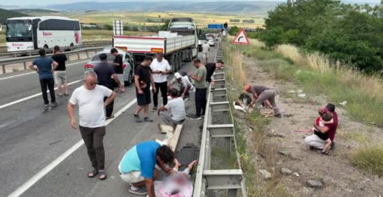 Karabük'te otomobil tıra çarptı: 1 ölü, 4'ü çocuk 7 yaralı