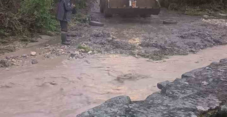 Karabük'te Sağanak ve Dolu, Su Taşkınlarına Neden Oldu