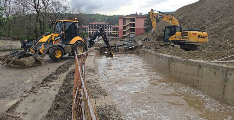 Karabük'te Sağanak Yağış sonrası Derelerde Taşma Olayı