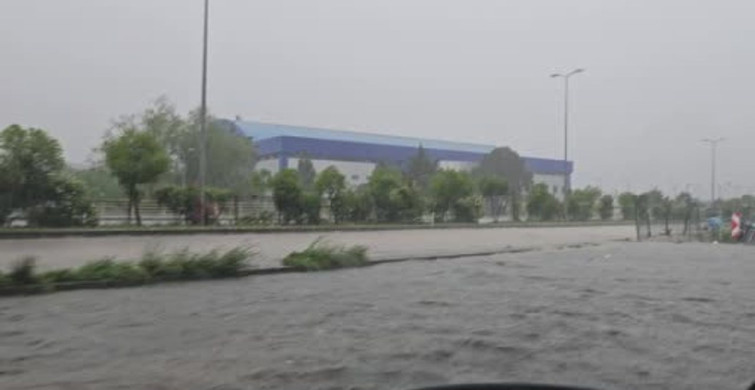 Karabük'te Şiddetli Yağış Hayatı Olumsuz Etkiledi