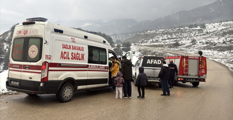 Karabük'te Tarlaya Savrulan Otomobilin Sürücüsü Yaralandı