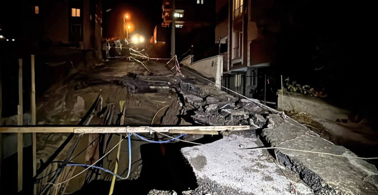Karabük'te Yol Çöktü