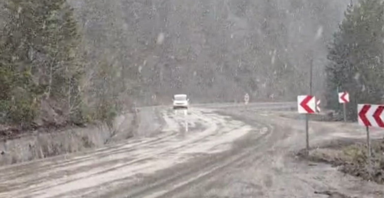 Karabük'ün Yüksek Kesimlerinde Kar Yağışı Etkili Olmaya Devam Ediyor