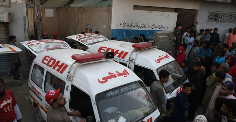 Karaçi'deki Trajik Patlama: 13 Kişi Hayatını Kaybetti