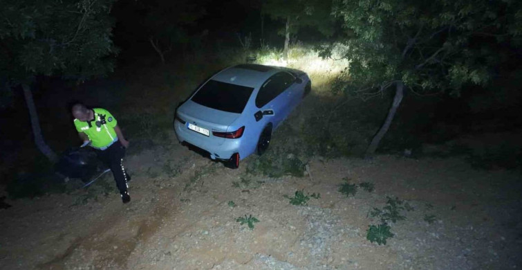 Karaman'da ağaçlık alana uçan otomobilin acil çağrı sistemi ekipleri harekete geçirdi