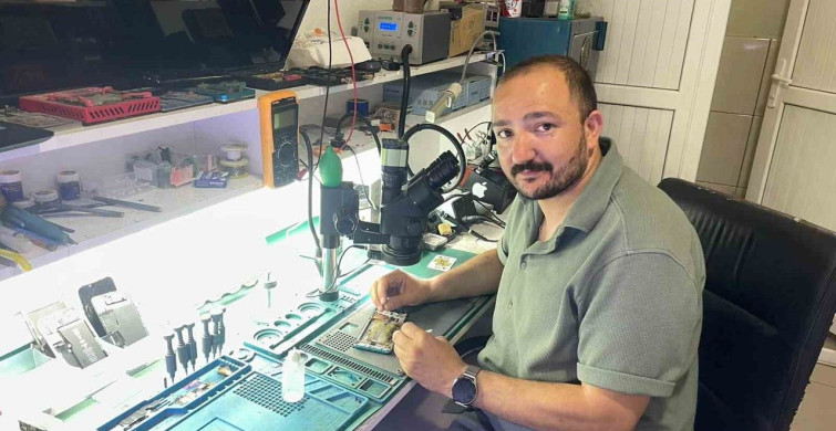 Karaman'da cep telefonunun bataryası değişince alev aldı